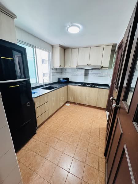 Maysprings, 6 Petir Road, Room Rental, 70 sqft, Apartment For Rent, by LEO, 500172389 - Kitchen - PropertyGuru.com.sg
