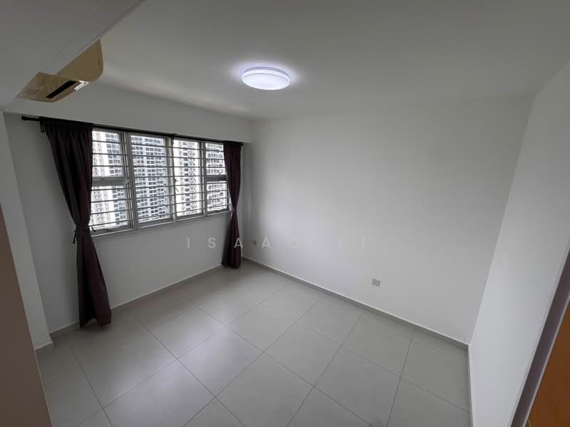 430B Fernvale Link, 430B Fernvale Link, Room Rental, 200 sqft, HDB Flat For Rent, by Isaac Li, 500172392 - Master bedroom - PropertyGuru.com.sg