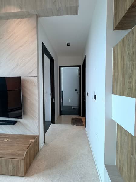 Principal Garden, 97 Prince Charles Crescent, 2 Bedrooms, 764 sqft, Condominium For Rent, by Emylee Hon, 500172408 - Corridor - PropertyGuru.com.sg