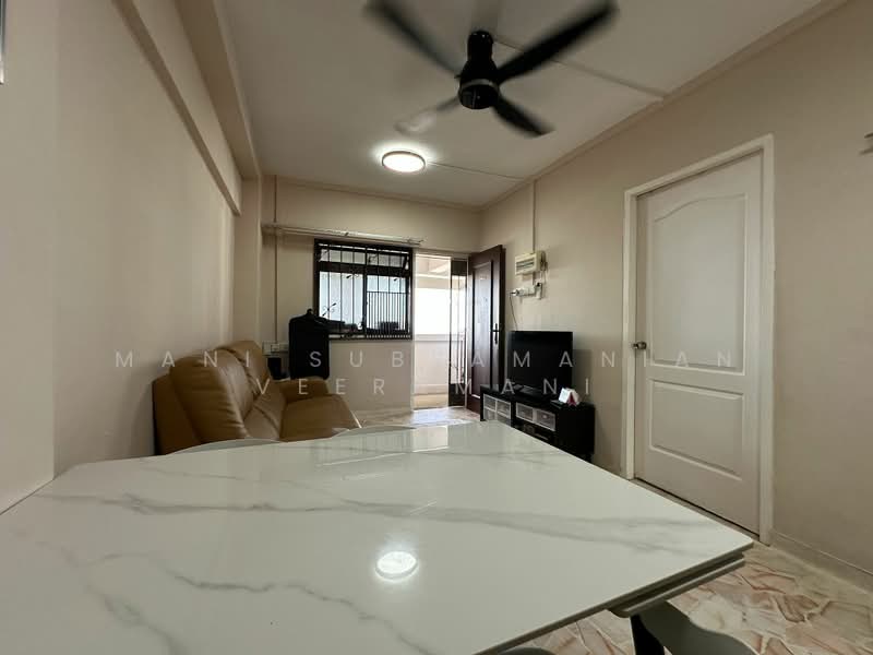 463 Crawford Lane, 463 Crawford Lane, 2 Bedrooms, 646 sqft, HDB Flat For Sale, by Mani Subramanian Veeramani, 500172412 - Living Room - PropertyGuru.com.sg