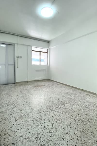 214 Bedok North Street 1, 214 Bedok North Street 1, 2 Bedrooms, 732 sqft, HDB Flat For Sale, by Joe Tng, 500172416 - PropertyGuru.com.sg