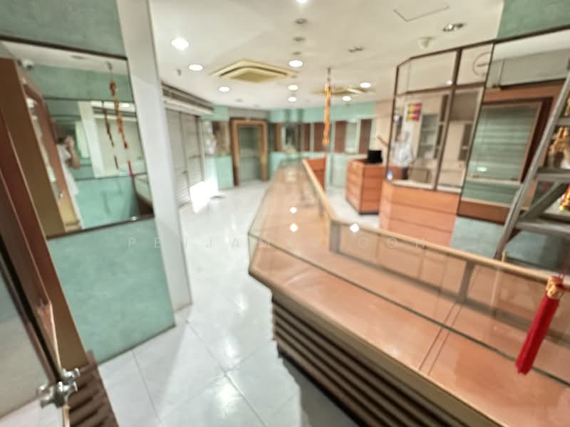 Fook Hai Building, 150 South Bridge Road, 1,000 sqft, Mall Shop For Rent, by Penjamin Goh, 500172428 - Interior - CommercialGuru.com.sg
