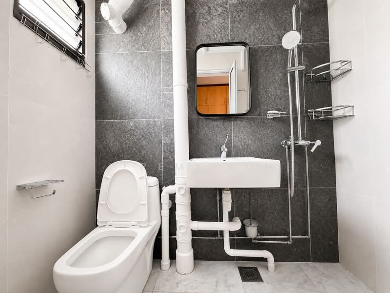 606 Clementi West Street 1, 606 Clementi West Street 1, 3 Bedrooms, 1,281 sqft, HDB Flat For Sale, by Jeremy Koh, 500172434 - Bathroom - PropertyGuru.com.sg