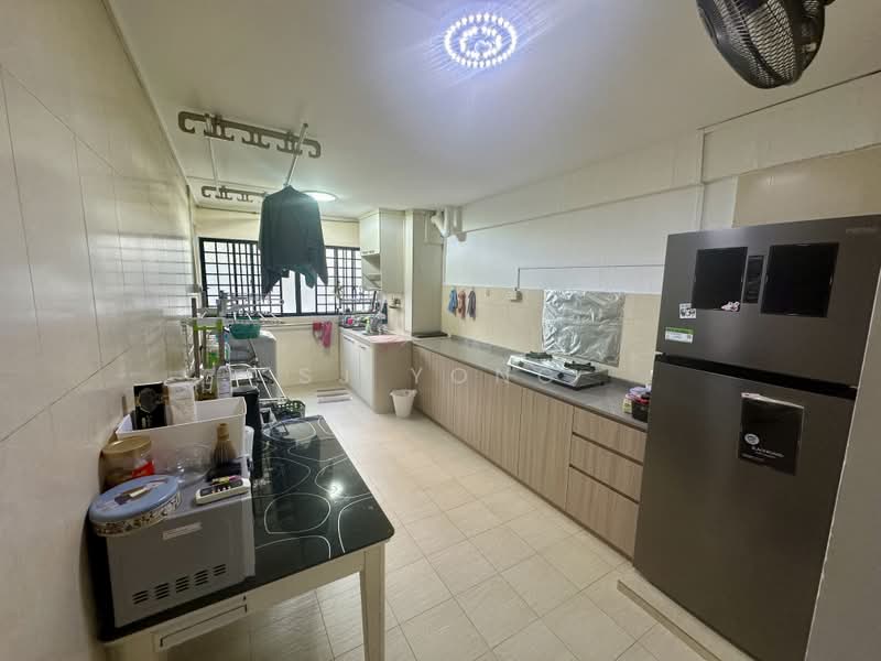 259 Bukit Batok East Avenue 4, 259 Bukit Batok East Avenue 4, 2 Bedrooms, 721 sqft, HDB Flat For Rent, by SJ Yong, 500172449 - Kitchen - PropertyGuru.com.sg