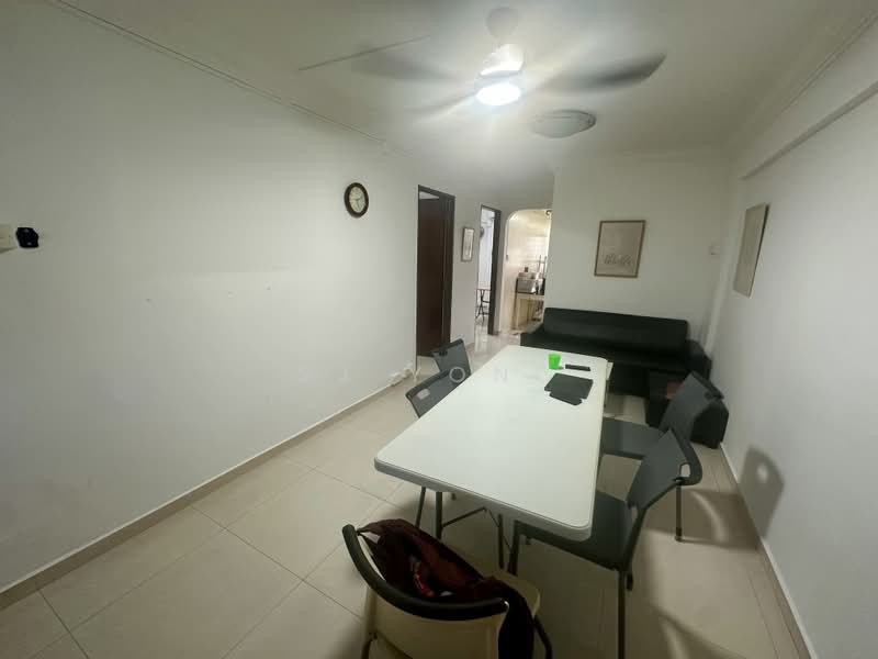 259 Bukit Batok East Avenue 4, 259 Bukit Batok East Avenue 4, 2 Bedrooms, 721 sqft, HDB Flat For Rent, by SJ Yong, 500172449 - Living Room - PropertyGuru.com.sg