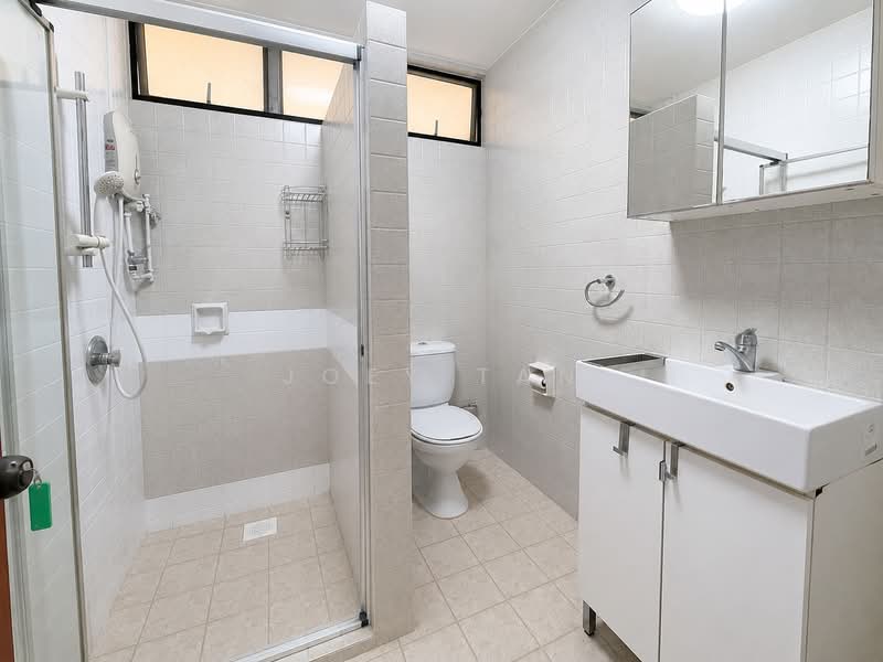 Princess of Wales Road, , 6 Bedrooms, 5,000 sqft, Semi-Detached House For Rent, by Joey Tan, 500172450 - Bathroom - PropertyGuru.com.sg