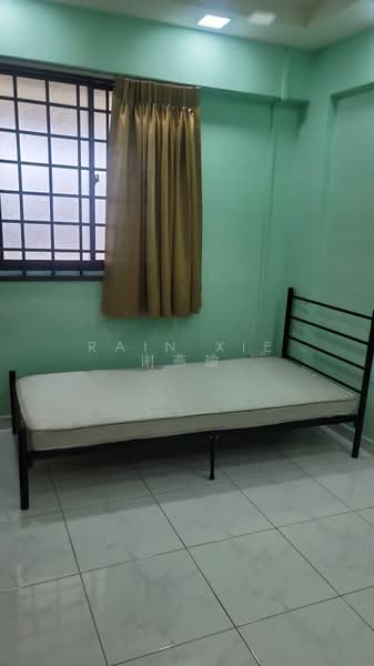 706 Clementi West Street 2, 706 Clementi West Street 2, Room Rental, 300 sqft, HDB Flat For Rent, by Rain Xie 谢燕瑜, 500172460 - Bedroom - PropertyGuru.com.sg
