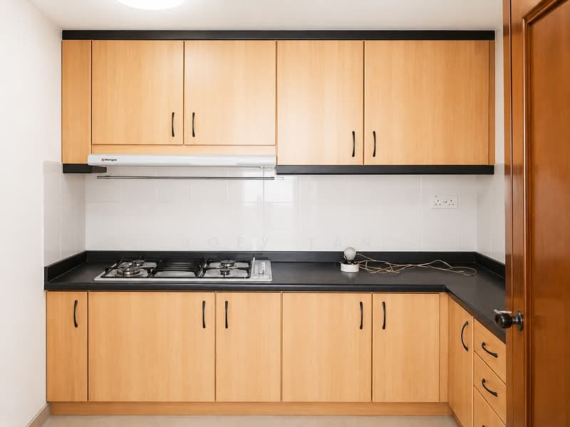 Palm Gardens, 2A Hong San Walk, 3 Bedrooms, 1,206 sqft, Condominium For Sale, by Joey Tan, 500172465 - Kitchen - PropertyGuru.com.sg