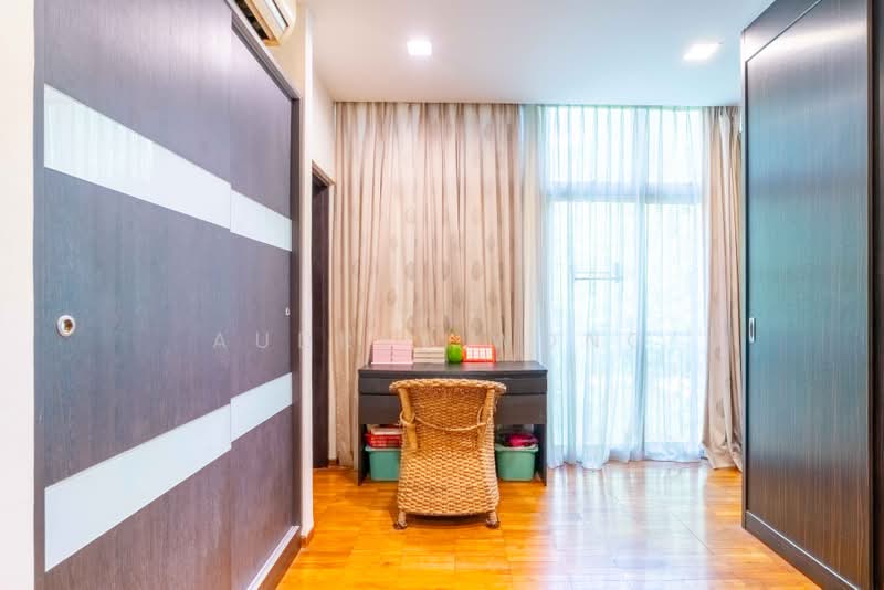 Renovated! 3.5 Storey Semi-D @Pasir Panjang, Walk To MRT!, Pasir Panjang, West Coast, Jalan Mat Jambol, 9 Bedrooms, 5,000 sqft, Semi-Detached House For Sale, by Audrey Wong, 500172466 - Study - PropertyGuru.com.sg