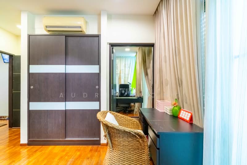Renovated! 3.5 Storey Semi-D @Pasir Panjang, Walk To MRT!, Pasir Panjang, West Coast, Jalan Mat Jambol, 9 Bedrooms, 5,000 sqft, Semi-Detached House For Sale, by Audrey Wong, 500172466 - Study - PropertyGuru.com.sg