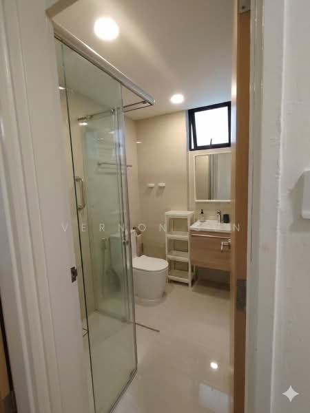 Sommerville Park, Sommerville Estate Road, 3 Bedrooms, 1,302 sqft, Condominium For Rent, by Vernon Sun, 500172474 - Bathroom - PropertyGuru.com.sg