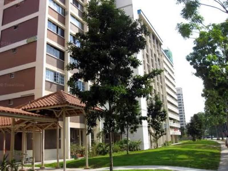 698 Hougang Street 61, 698 Hougang Street 61, 2 Bedrooms, 689 sqft, HDB Flat For Rent, by Wimal W Amarasuriya, 500172478 - Exterior - PropertyGuru.com.sg