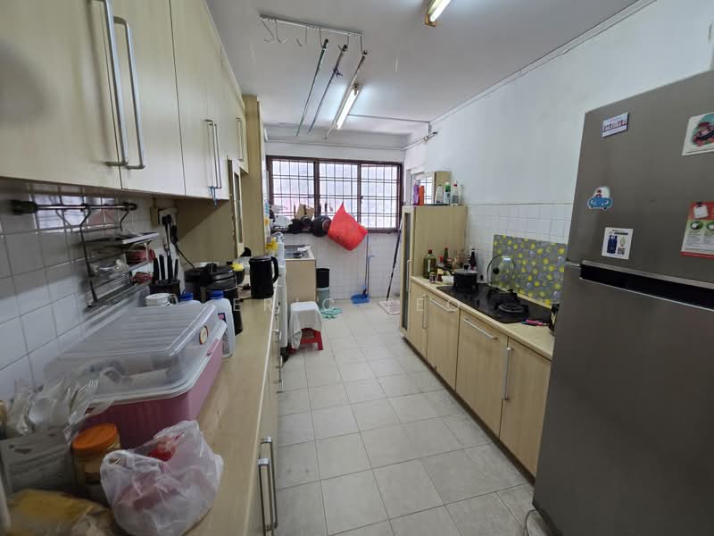 772 Yishun Avenue 3, 772 Yishun Avenue 3, 2 Bedrooms, 904 sqft, HDB Flat For Rent, by Eric Teo, 500172480 - Kitchen - PropertyGuru.com.sg