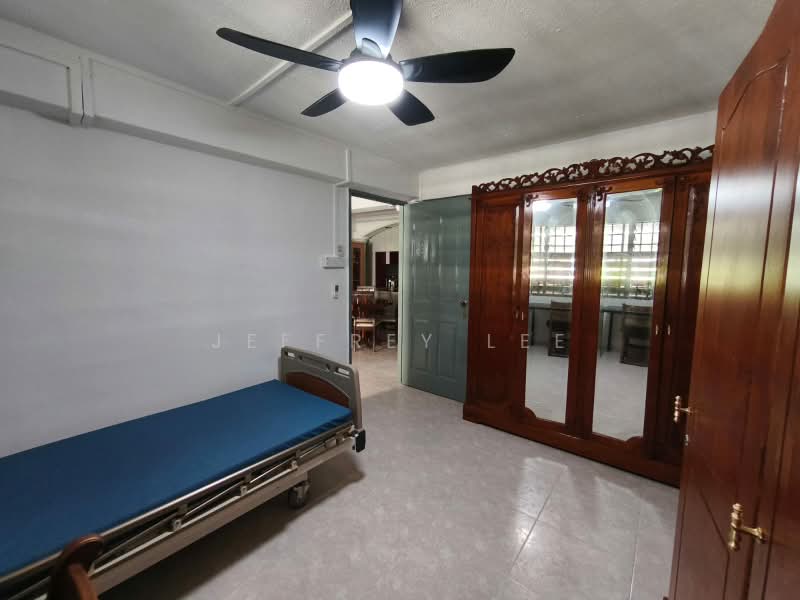 20 Dover Crescent, 20 Dover Crescent, 2 Bedrooms, 700 sqft, HDB Flat For Rent, by Jeffrey Lee, 500172488 - Bedroom - PropertyGuru.com.sg