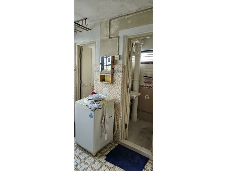12 Telok Blangah Crescent, 12 Telok Blangah Crescent, 2 Bedrooms, 635 sqft, HDB Flat For Sale, by Jason Ng, 500172490 - Bathroom - PropertyGuru.com.sg