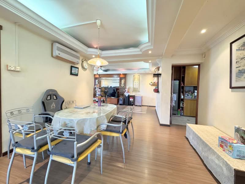 33 Chai Chee Avenue, 33 Chai Chee Avenue, 3 Bedrooms, 1,259 sqft, HDB Flat For Sale, by Ang Pei Xiong, 500172498 - Living Room - PropertyGuru.com.sg