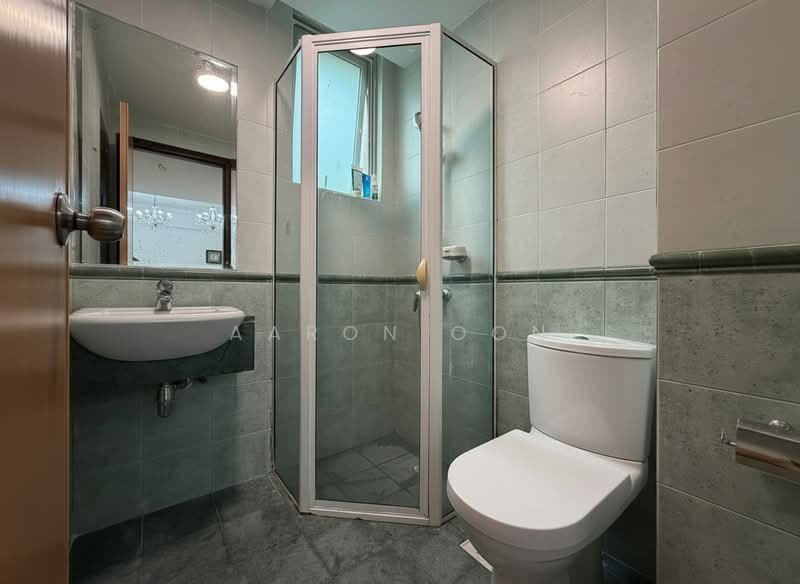 Sunshine Grove, 2 Jalan Labu Merah, 3 Bedrooms, 1,087 sqft, Apartment For Sale, by Aaron Oon, 500172499 - Bathroom - PropertyGuru.com.sg