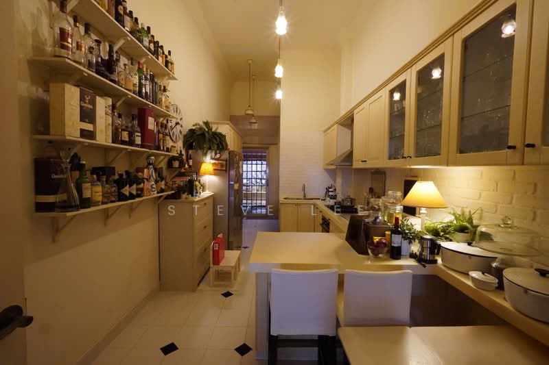 Frankel Estate, Siglap Avenue South, Frankel Avenue, Siglap Drive, Frankel Estate, Siglap Avenue, 5 Bedrooms, 3,100 sqft, Semi-Detached House For Sale, by Steve Lee, 500172502 - Kitchen - PropertyGuru.com.sg