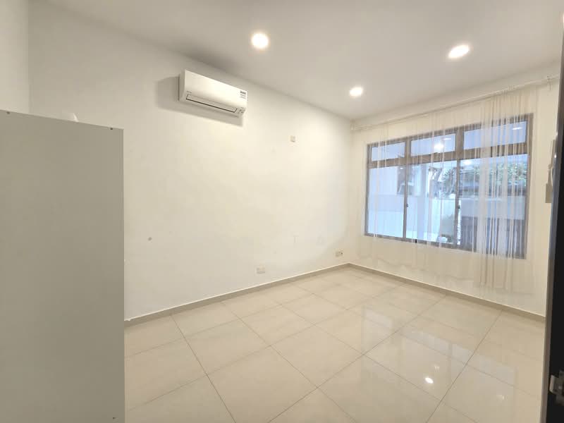 Serangoon Garden Estate, 44 Kingswear Avenue, 4 Bedrooms, 2,000 sqft, Terraced House For Rent, by Ken Tan, 500172506 - Interior - PropertyGuru.com.sg