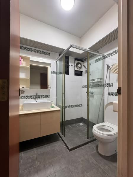 259A Punggol Field, 259A Punggol Field, Room Rental, 150 sqft, HDB Flat For Rent, by Daniel Song, 500172532 - Bathroom - PropertyGuru.com.sg
