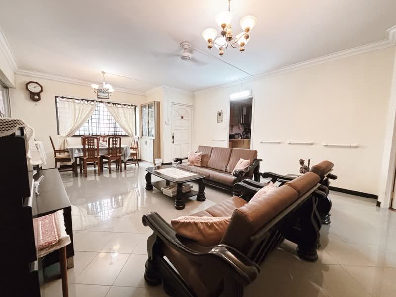 442 Sin Ming Avenue, 442 Sin Ming Avenue, 4 Bedrooms, 1,345 sqft, HDB Flat For Sale, by Sara Ho, 500172537 - Living Room - PropertyGuru.com.sg