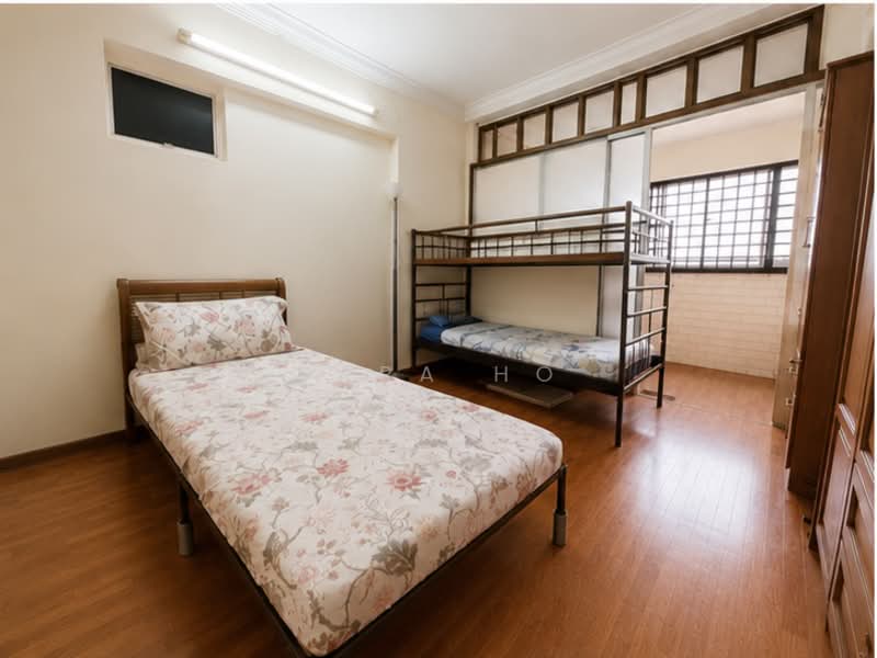 442 Sin Ming Avenue, 442 Sin Ming Avenue, 4 Bedrooms, 1,345 sqft, HDB Flat For Sale, by Sara Ho, 500172537 - Common bedroom/Study - PropertyGuru.com.sg