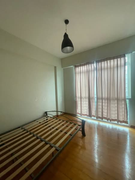 Estella Gardens, 29 Flora Road, 2 Bedrooms, 936 sqft, Condominium For Rent, by June Ong, 500172556 - Bedroom - PropertyGuru.com.sg