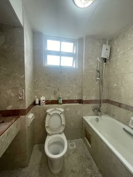 Estella Gardens, 29 Flora Road, 2 Bedrooms, 936 sqft, Condominium For Rent, by June Ong, 500172556 - Bathroom - PropertyGuru.com.sg