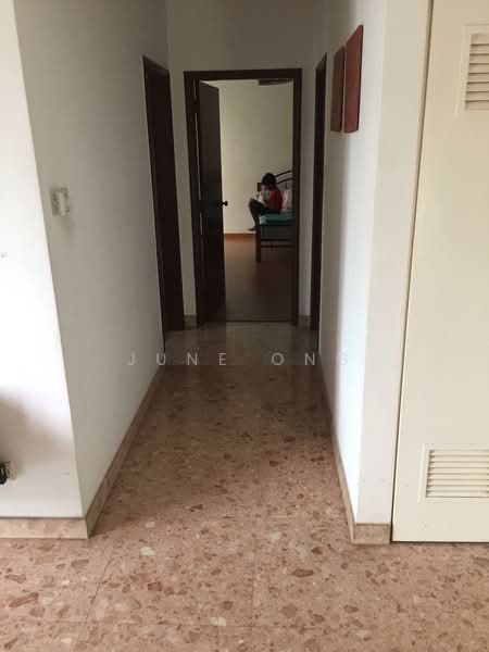 Estella Gardens, 29 Flora Road, 2 Bedrooms, 936 sqft, Condominium For Rent, by June Ong, 500172556 - Corridor - PropertyGuru.com.sg