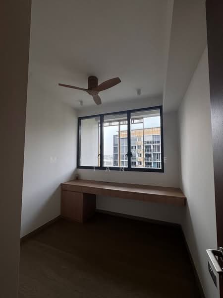 Penrose, 20 Sims Drive, 2 Bedrooms, 797 sqft, Condominium For Sale, by Magdalene Tan, 500172561 - Study - PropertyGuru.com.sg