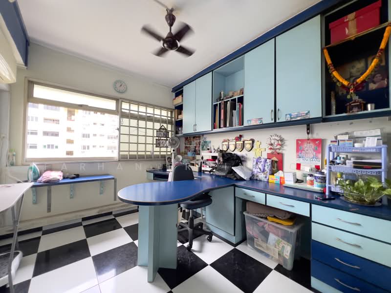 876 Woodlands Avenue 9, 876 Woodlands Avenue 9, 3 Bedrooms, 1,302 sqft, HDB Flat For Sale, by Farhan Erwin Joko, 500172563 - Study - PropertyGuru.com.sg