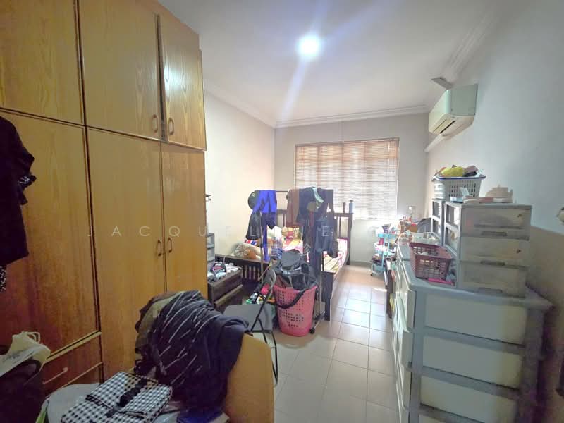 Sennett Estate, Siang Kuang Avenue, 4 Bedrooms, 2,500 sqft, Terraced House For Sale, by Jacqueline Chua 蔡慧珍, 500172565 - Bedroom - PropertyGuru.com.sg