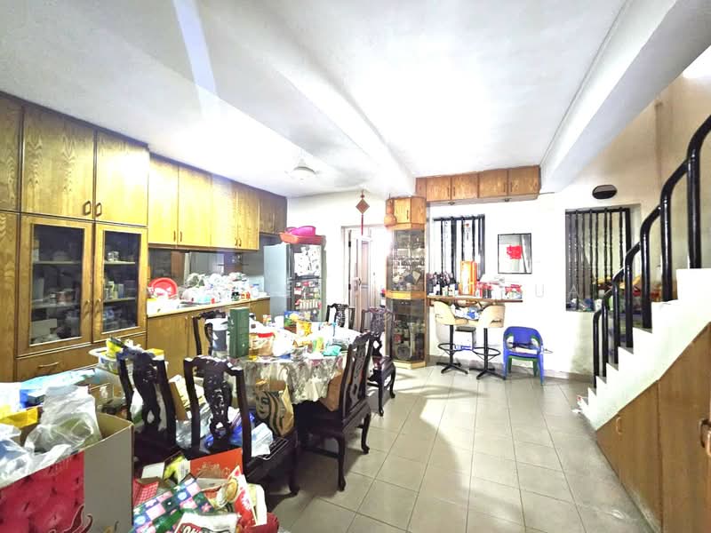 Sennett Estate, Siang Kuang Avenue, 4 Bedrooms, 2,500 sqft, Terraced House For Sale, by Jacqueline Chua 蔡慧珍, 500172565 - Living Room - PropertyGuru.com.sg
