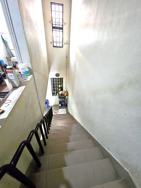 Sennett Estate, Siang Kuang Avenue, 4 Bedrooms, 2,500 sqft, Terraced House For Sale, by Jacqueline Chua 蔡慧珍, 500172565 - Corridor - PropertyGuru.com.sg