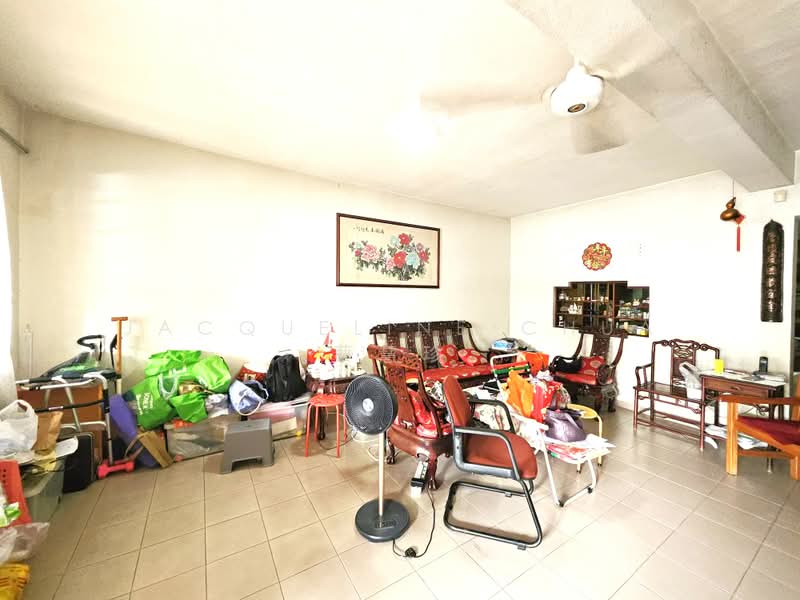 Sennett Estate, Siang Kuang Avenue, 4 Bedrooms, 2,500 sqft, Terraced House For Sale, by Jacqueline Chua 蔡慧珍, 500172565 - Living Room - PropertyGuru.com.sg