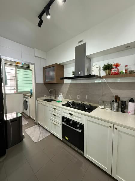 573C Woodlands Glen, 573C Woodlands Drive 16, 3 Bedrooms, 1,001 sqft, HDB Flat For Sale, by Rusydi Yusoff, 500172568 - Kitchen - PropertyGuru.com.sg