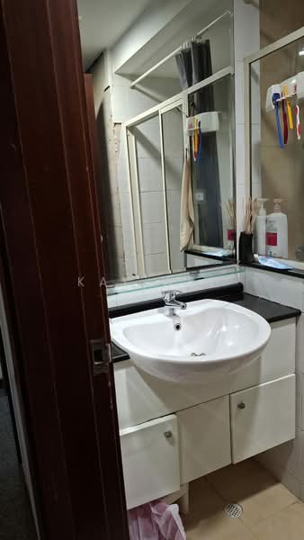 Rio Vista, 10 Upper Serangoon View, Room Rental, 150 sqft, Condominium For Rent, by Kay Wee Lim, 500172569 - Bathroom - PropertyGuru.com.sg