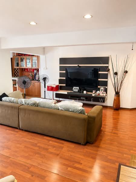 552 Jurong West Street 42, 552 Jurong West Street 42, 3 Bedrooms, 1,453 sqft, HDB Flat For Sale, by Angie Liew, 500172577 - Living Room - PropertyGuru.com.sg