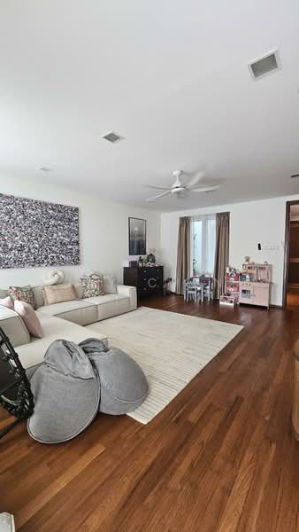 Gallop Green, 13 Woollerton Park, 5 Bedrooms, 4,338 sqft, Condominium For Sale, by Jay Chen, 500172583 - Living Room - PropertyGuru.com.sg