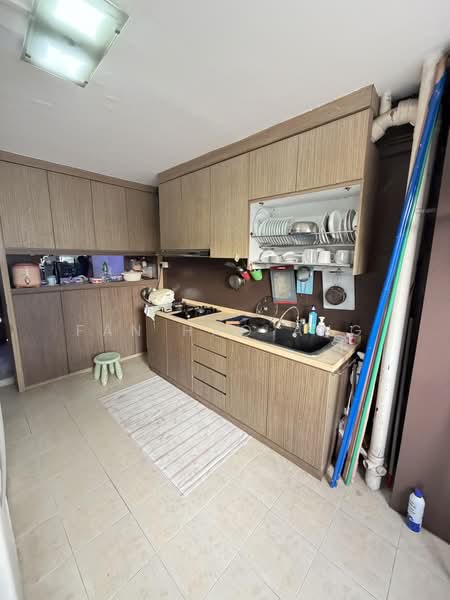 606 Bedok Reservoir Road, 606 Bedok Reservoir Road, 3 Bedrooms, 990 sqft, HDB Flat For Sale, by Fan Hao Ang, 500172603 - Kitchen - PropertyGuru.com.sg