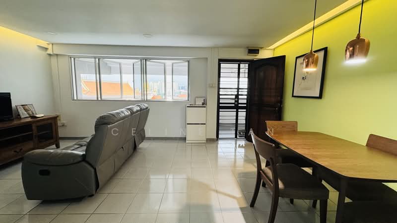 406 Sin Ming Avenue, 406 Sin Ming Avenue, 3 Bedrooms, 904 sqft, HDB Flat For Sale, by Celine Tan, 500172619 - Living Room - PropertyGuru.com.sg