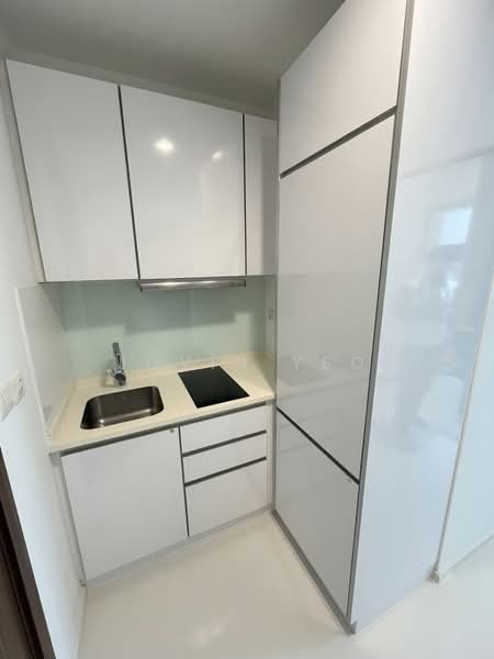 Suites @ Topaz, 3 Topaz Road, 1 Bedroom, 317 sqft, Condominium For Rent, by Jovin Yeo, 500172628 - Kitchen - PropertyGuru.com.sg