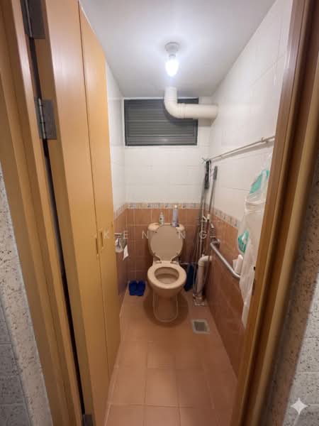 57 Geylang Bahru, 57 Geylang Bahru, Room Rental, 120 sqft, HDB Flat For Rent, by Ken Ng, 500172639 - Bathroom - PropertyGuru.com.sg