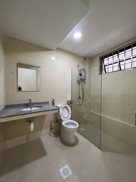 Rangoon Apts, 190 Rangoon Road, 3 Bedrooms, 1,450 sqft, Apartment For Rent, by Yulin Guo, 500172647 - Bathroom - PropertyGuru.com.sg