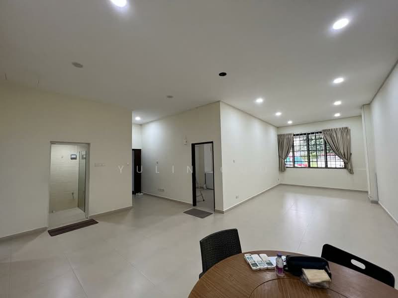Rangoon Apts, 190 Rangoon Road, 3 Bedrooms, 1,450 sqft, Apartment For Rent, by Yulin Guo, 500172647 - Living Room - PropertyGuru.com.sg