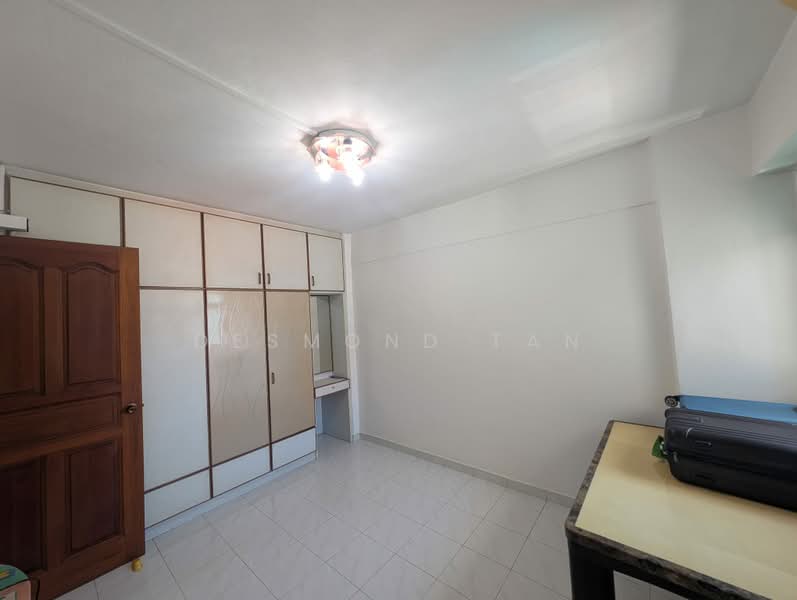 536 Upper Cross Street, 536 Upper Cross Street, 2 Bedrooms, 731 sqft, HDB Flat For Sale, by Desmond Tan, 500172654 - Bedroom - PropertyGuru.com.sg