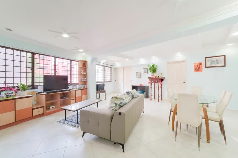 449 Sin Ming Avenue, 449 Sin Ming Avenue, 4 Bedrooms, 1,323 sqft, HDB Flat For Sale, by Kelvin Eng, 500172659 - Living Room - PropertyGuru.com.sg