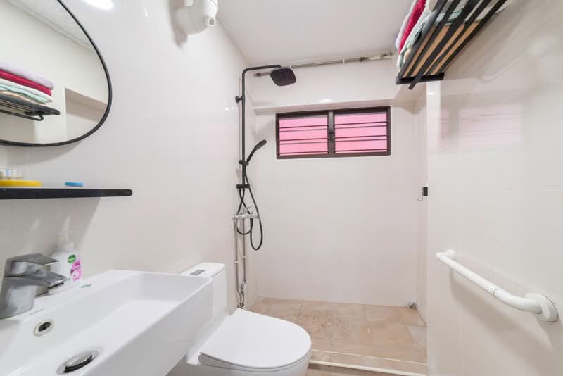449 Sin Ming Avenue, 449 Sin Ming Avenue, 4 Bedrooms, 1,323 sqft, HDB Flat For Sale, by Kelvin Eng, 500172659 - Bathroom - PropertyGuru.com.sg