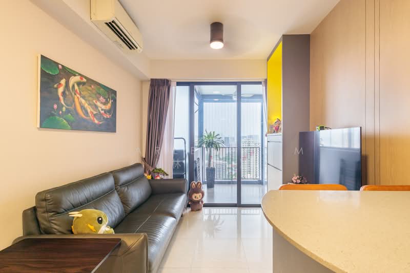 Gem Residences, , 2 Bedrooms, 678 sqft, Condominium For Sale, by Charlene Lim (林静龄), 500172661 - Living Room - PropertyGuru.com.sg