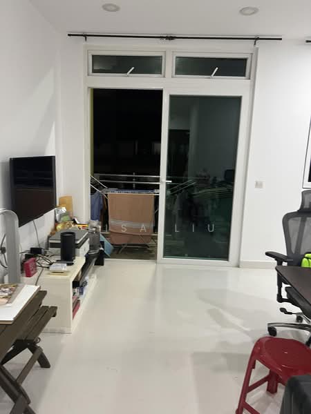 Parc Rosewood, 71 Rosewood Drive, 2 Bedrooms, 1,335 sqft, Condominium For Sale, by Lisa Liu, 500172676 - Balcony - PropertyGuru.com.sg